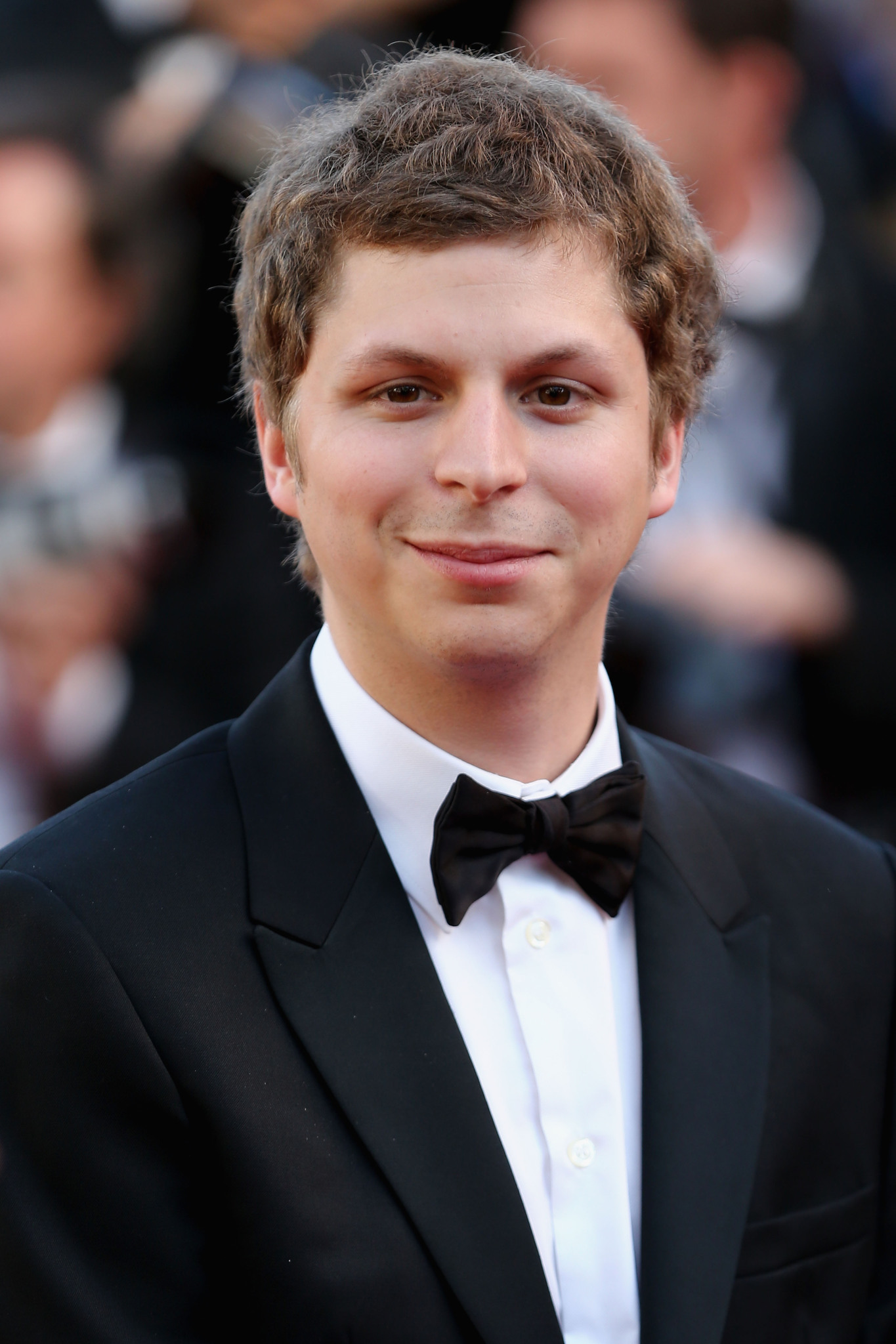 How tall is Michael Cera?